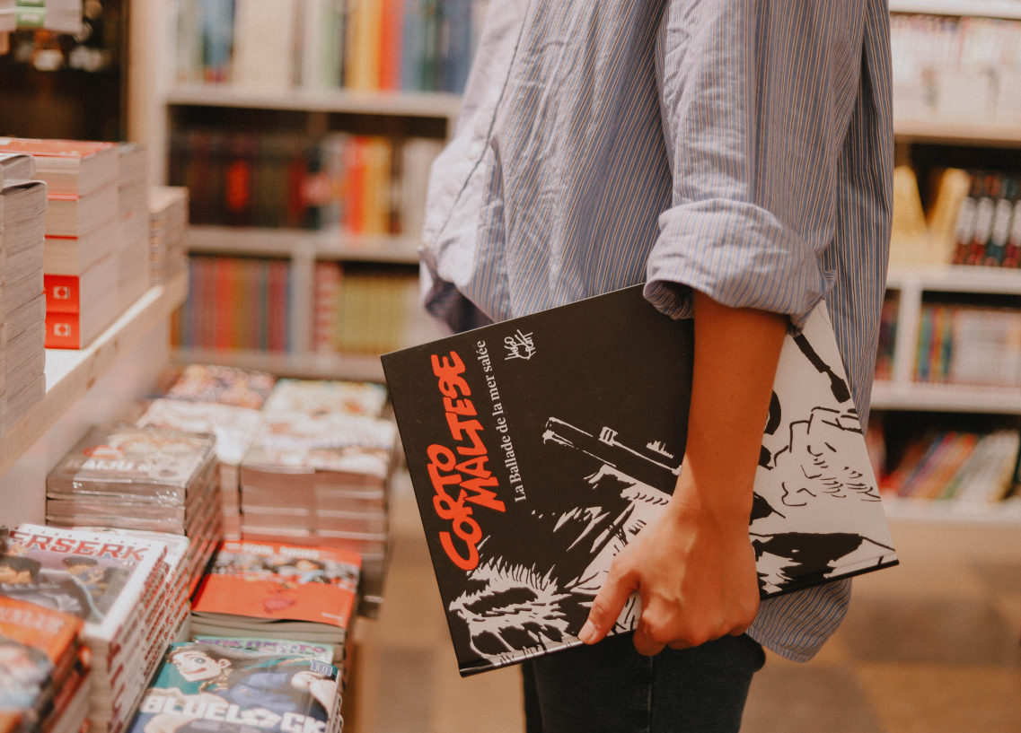 Image de la salle principale de la librairie expérience